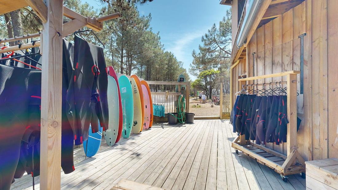 Les planches de Surf Kalani, à 300 m des gîtes
